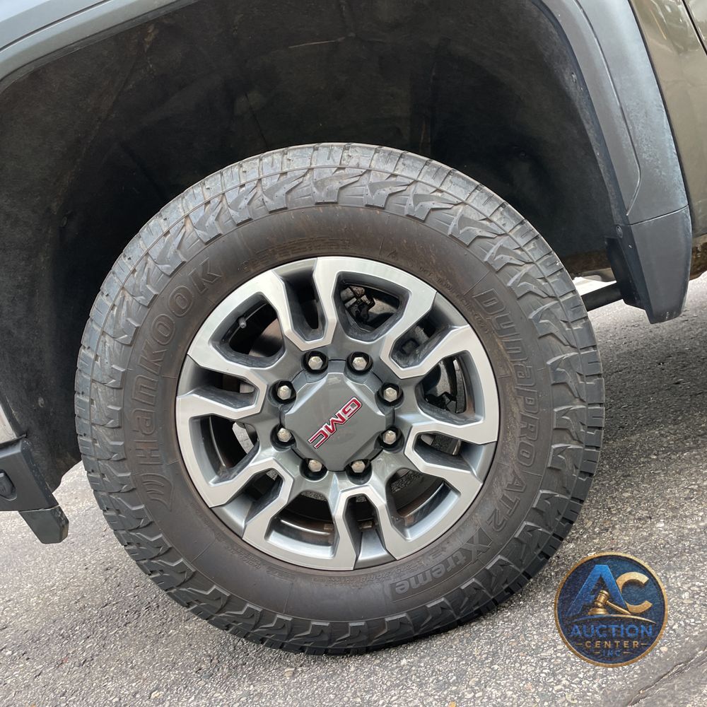 2023 GMC Sierra 2500HD SLT