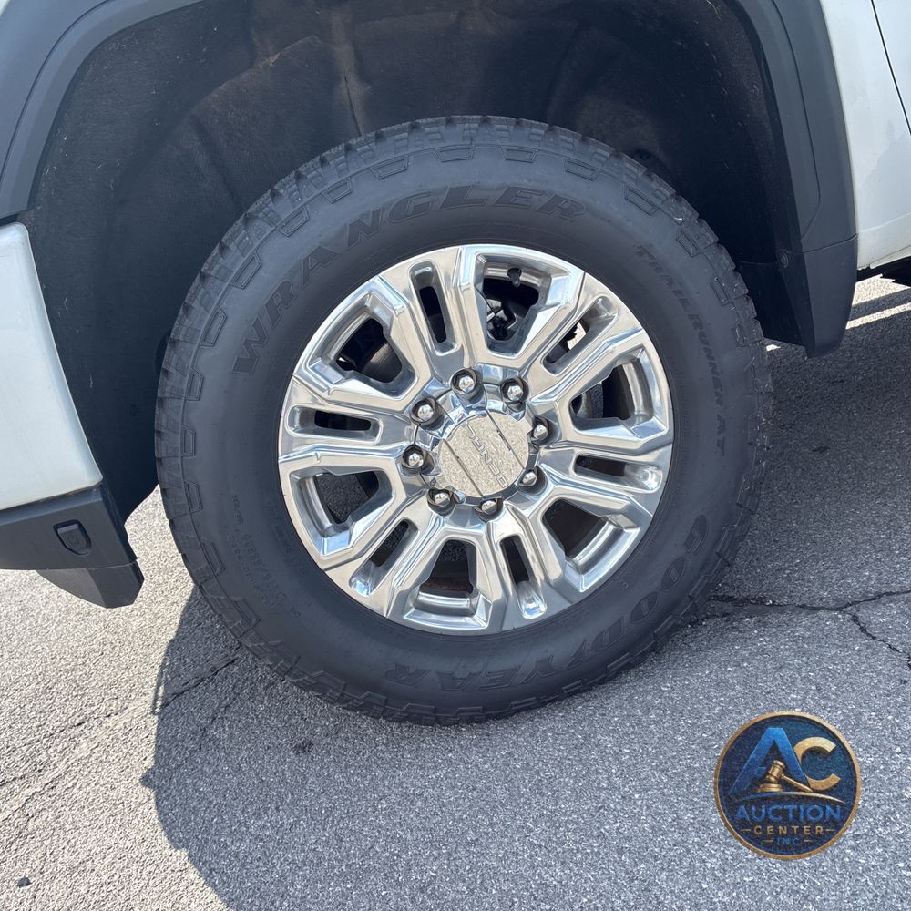 2023 GMC Sierra 2500HD Denali