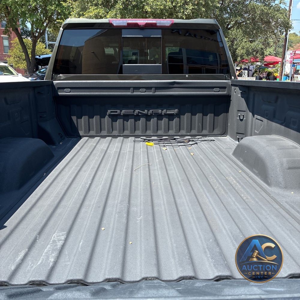 2023 GMC Sierra 2500HD Denali