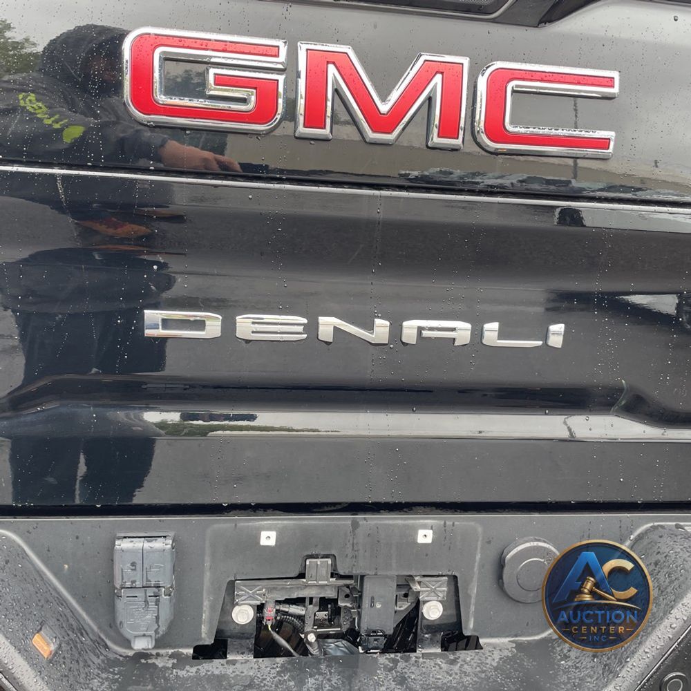 2024 GMC Sierra 2500HD Denali
