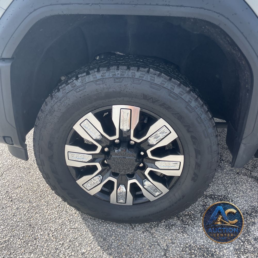 2024 GMC Sierra 2500HD Denali