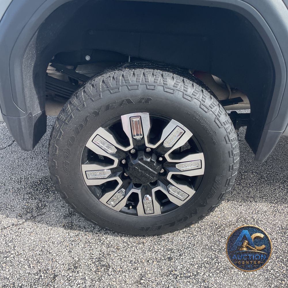 2024 GMC Sierra 2500HD Denali