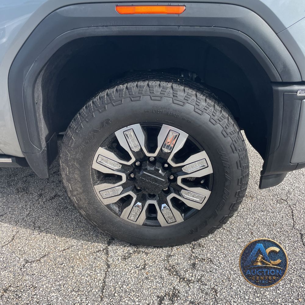 2024 GMC Sierra 2500HD Denali
