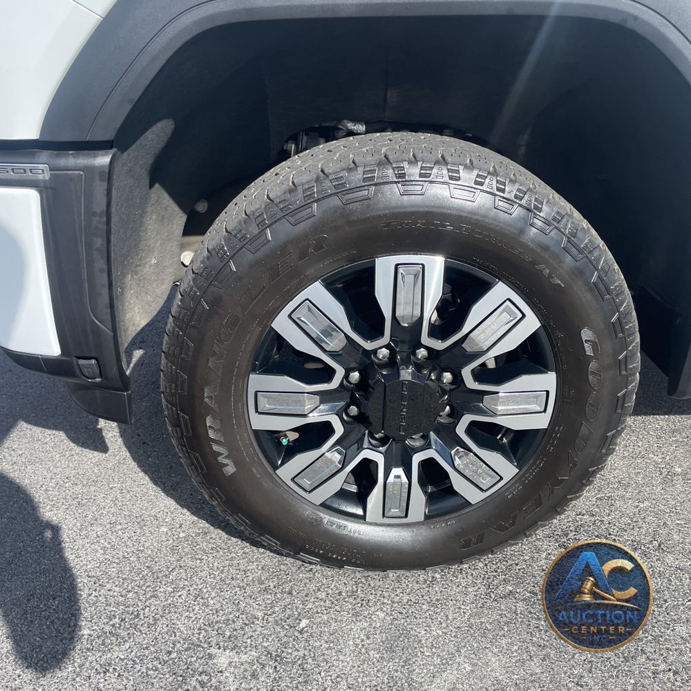 2024 GMC Sierra 2500HD Denali