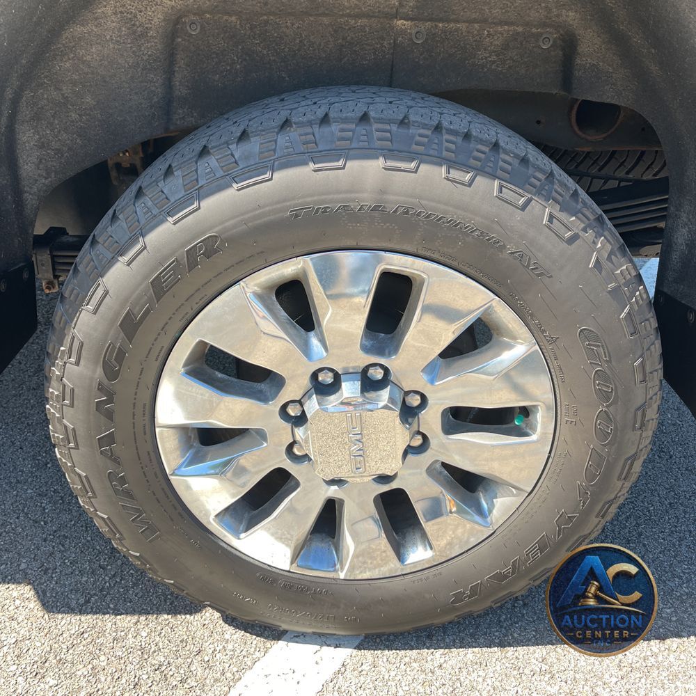 2023 GMC Sierra 2500 Denali
