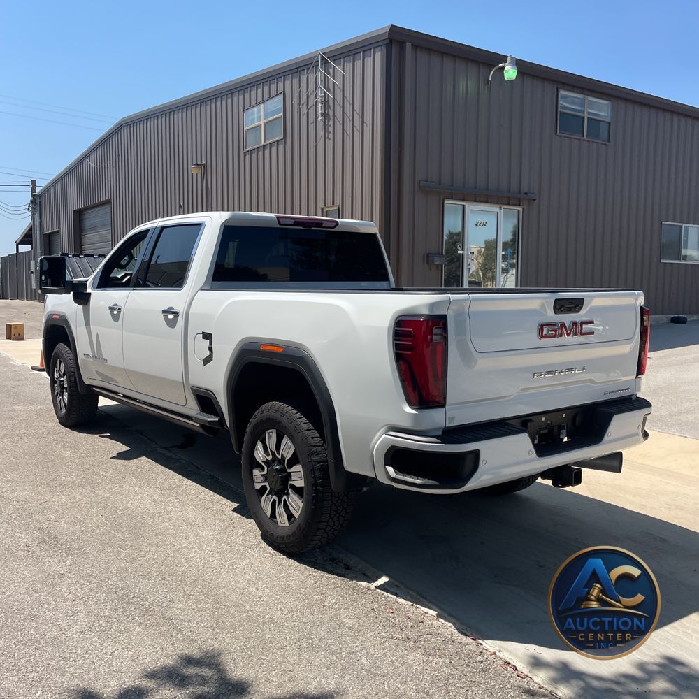 2024 GMC Sierra 2500HD Denali