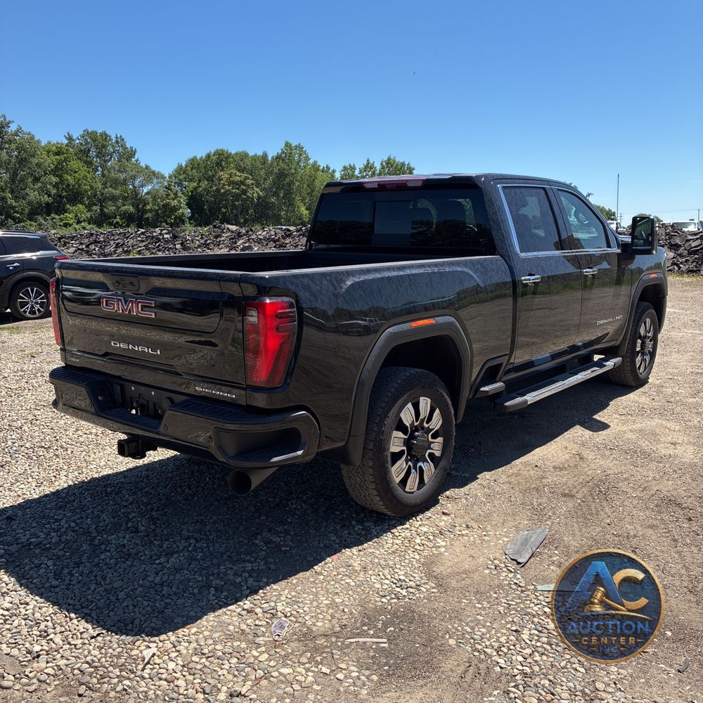 2024 GMC Sierra 2500 Denali