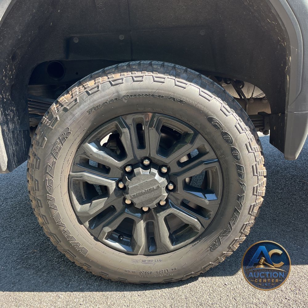 2023 GMC Sierra 2500HD Denali