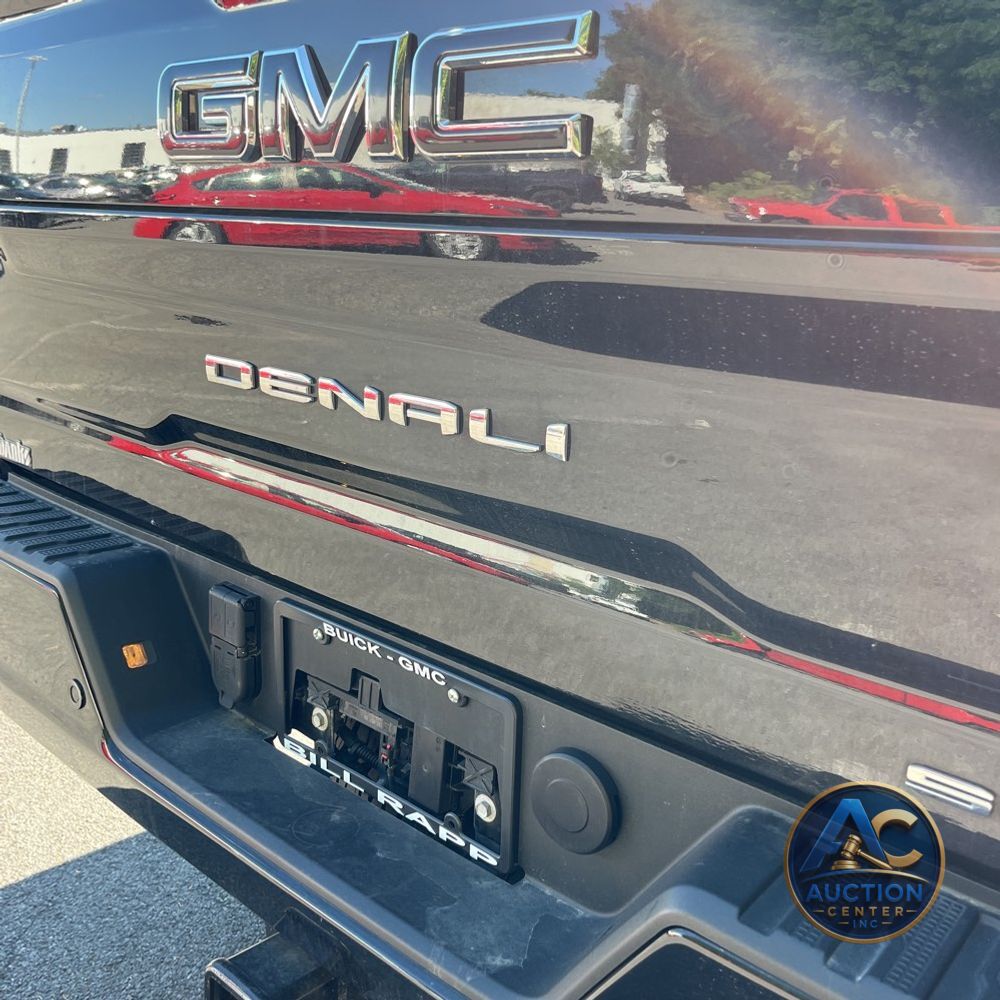 2023 GMC Sierra 2500HD Denali