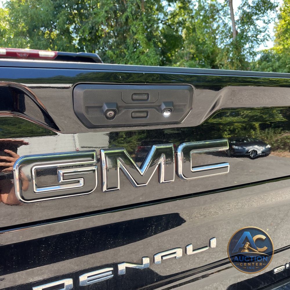 2023 GMC Sierra 2500HD Denali