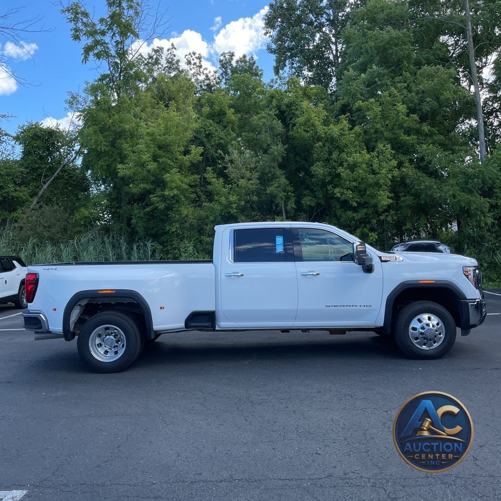 2024 GMC Sierra 3500 SLT