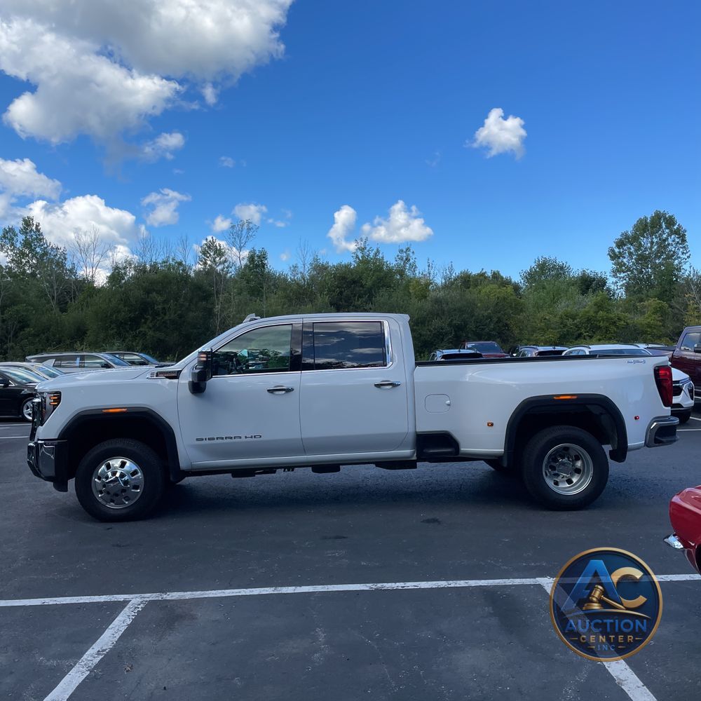 2024 GMC Sierra 3500 SLT
