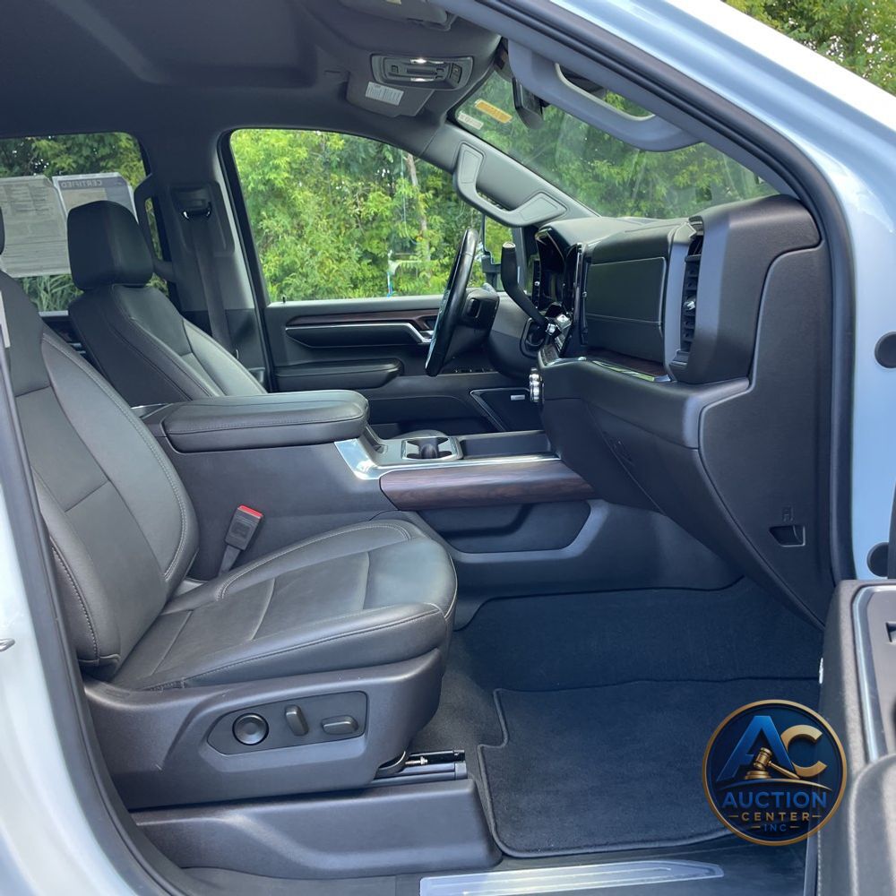 2024 GMC Sierra 3500 SLT