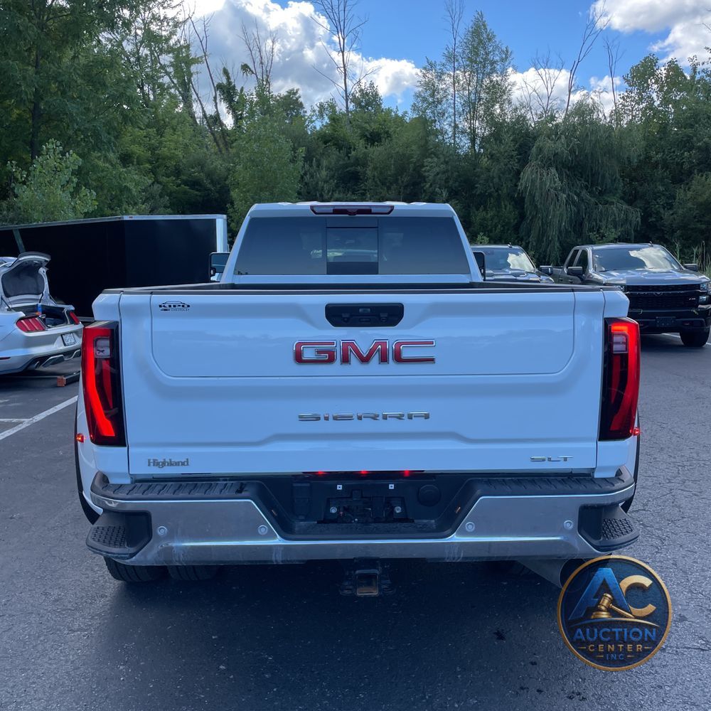 2024 GMC Sierra 3500 SLT