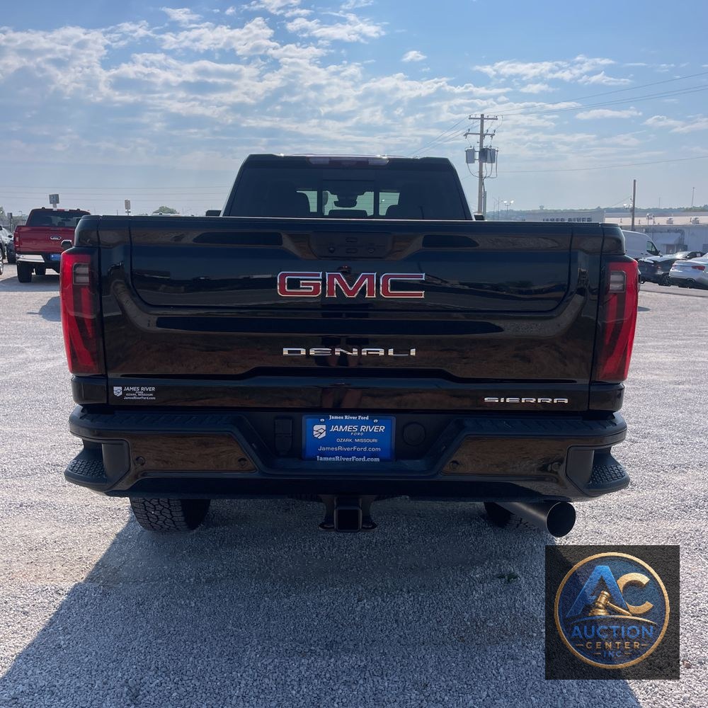 2024 GMC Sierra 3500HD Denali