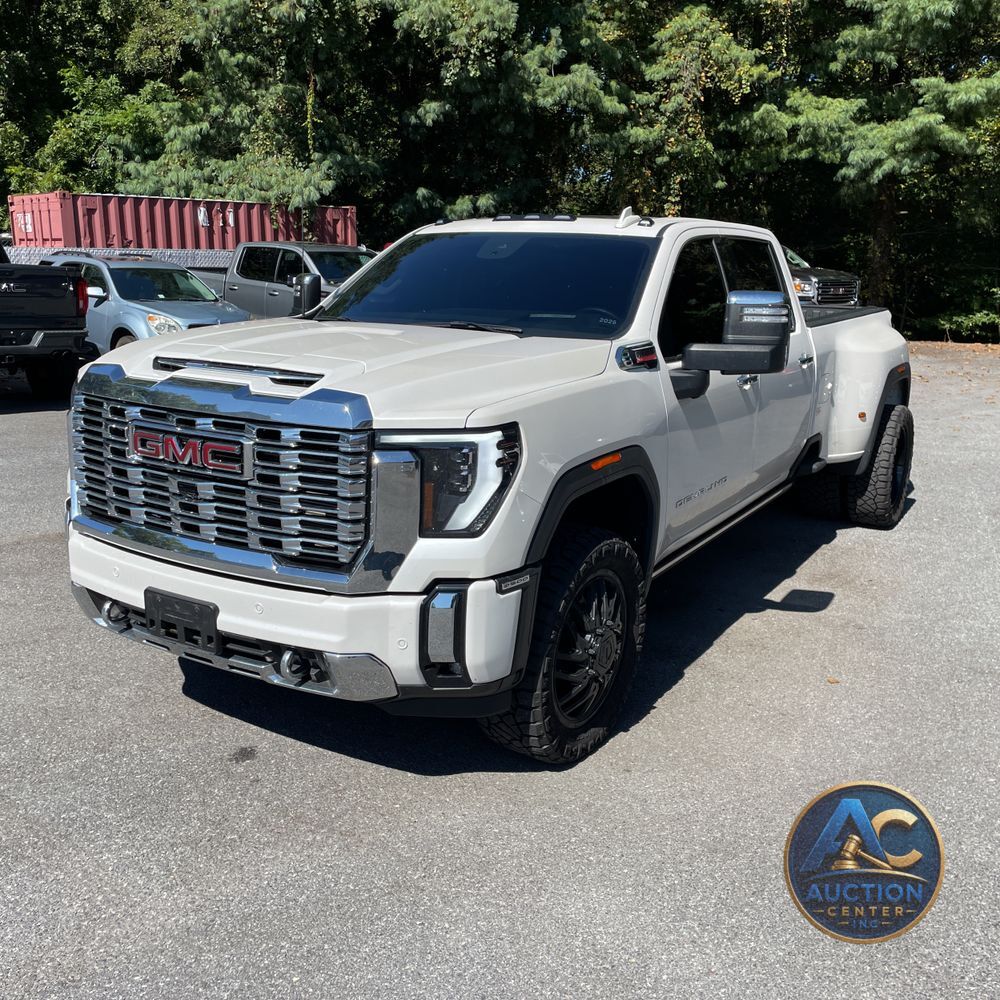 2024 GMC Sierra 3500HD Denali