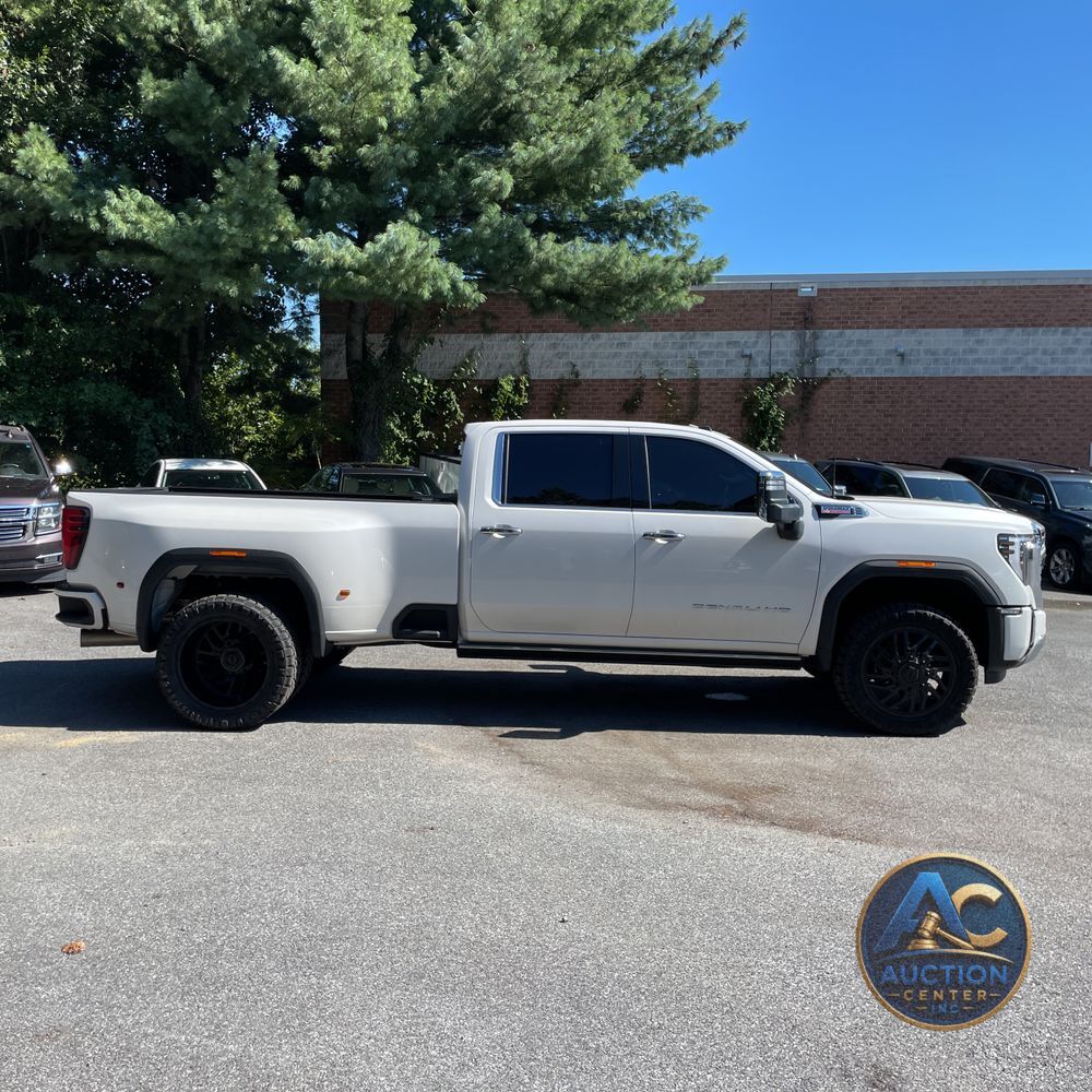 2024 GMC Sierra 3500HD Denali