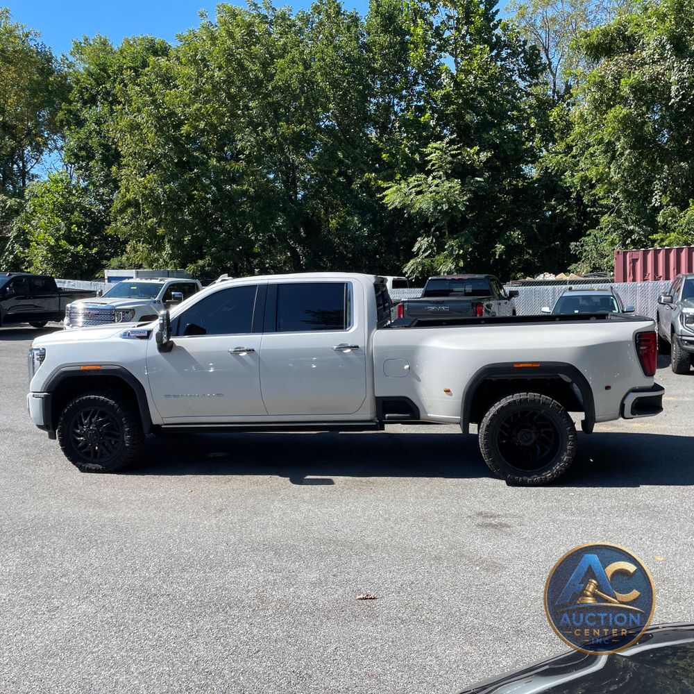 2024 GMC Sierra 3500HD Denali