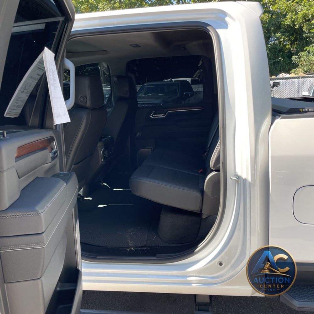 2024 GMC Sierra 3500HD Denali