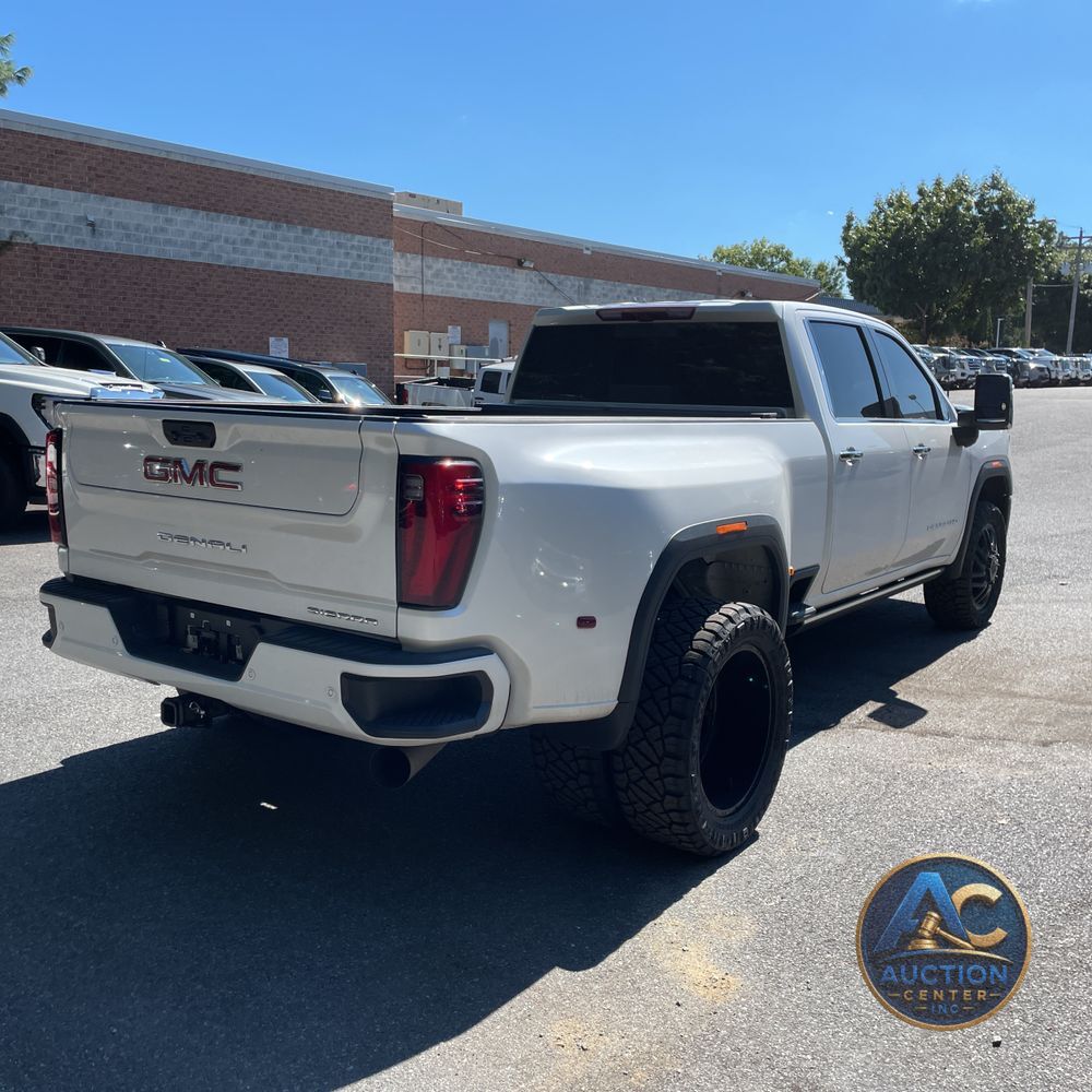 2024 GMC Sierra 3500HD Denali