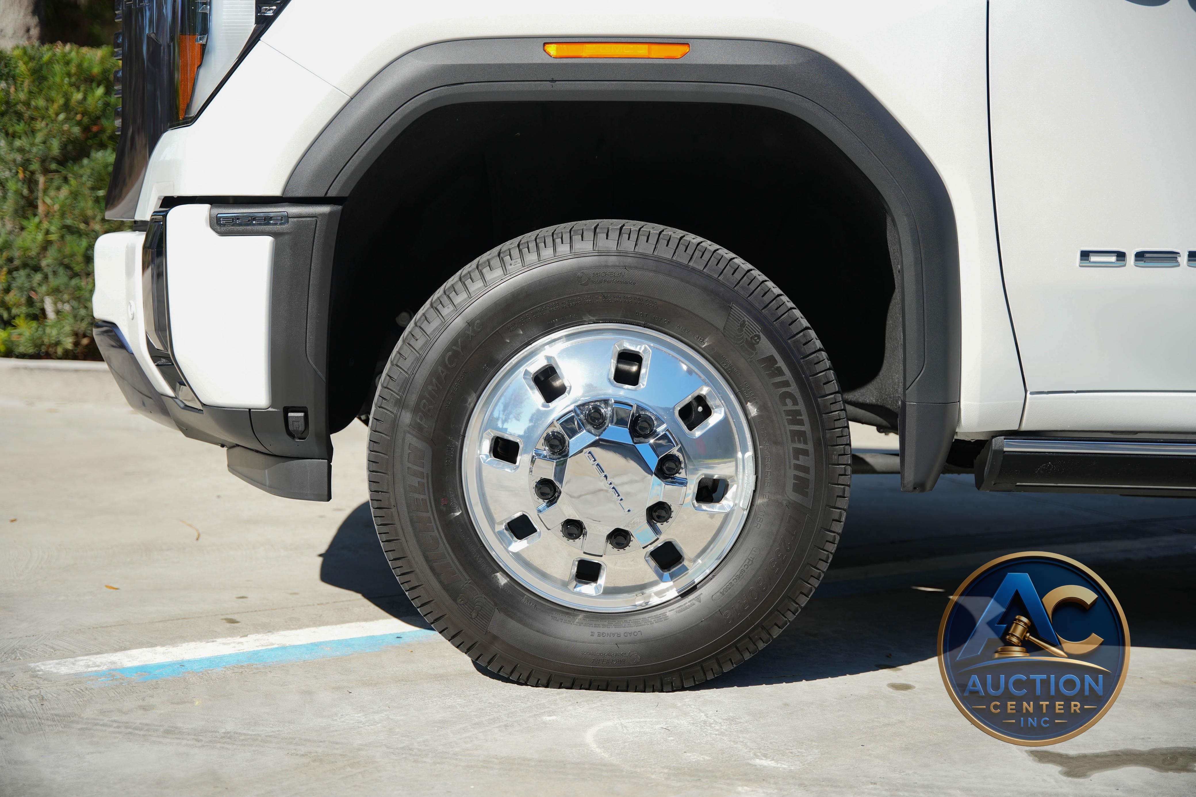 2024 GMC Sierra 3500HD Denali Ultimate Crew Cab