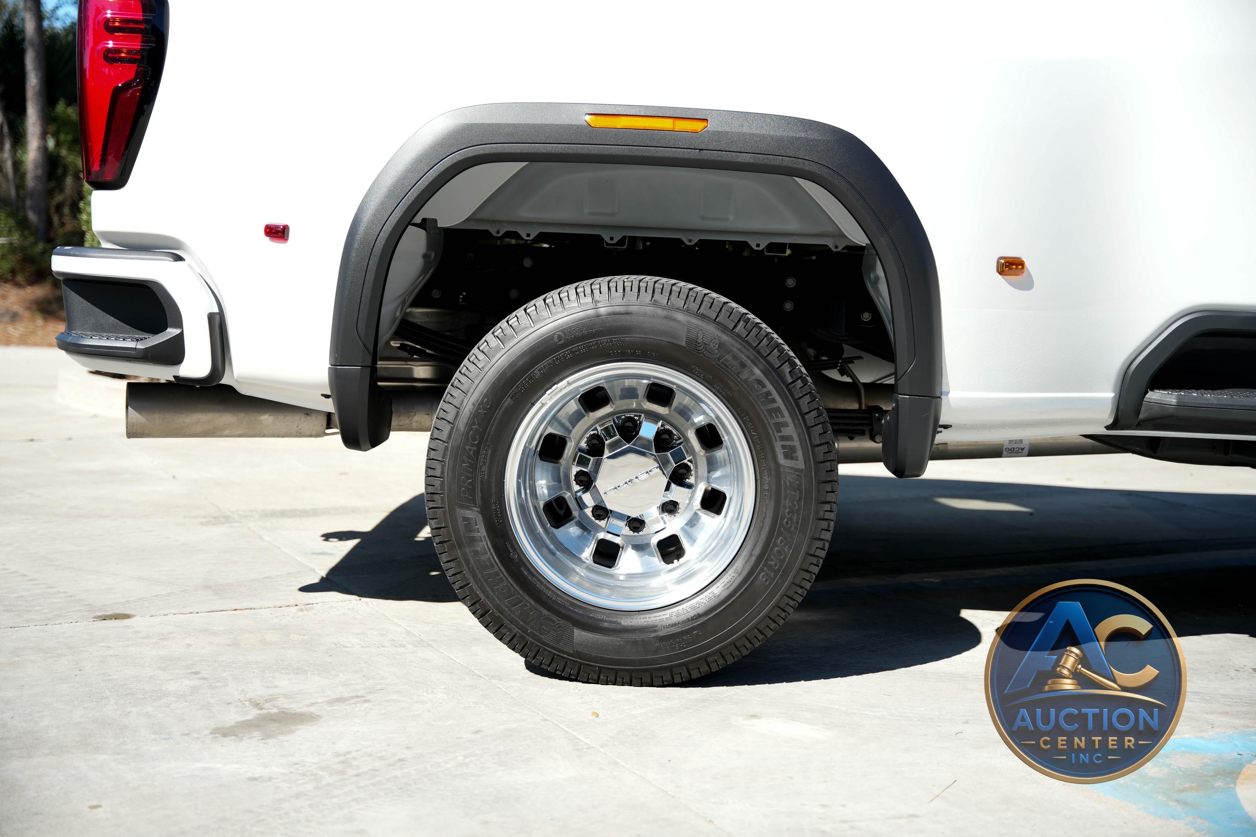 2024 GMC Sierra 3500HD Denali Ultimate Crew Cab