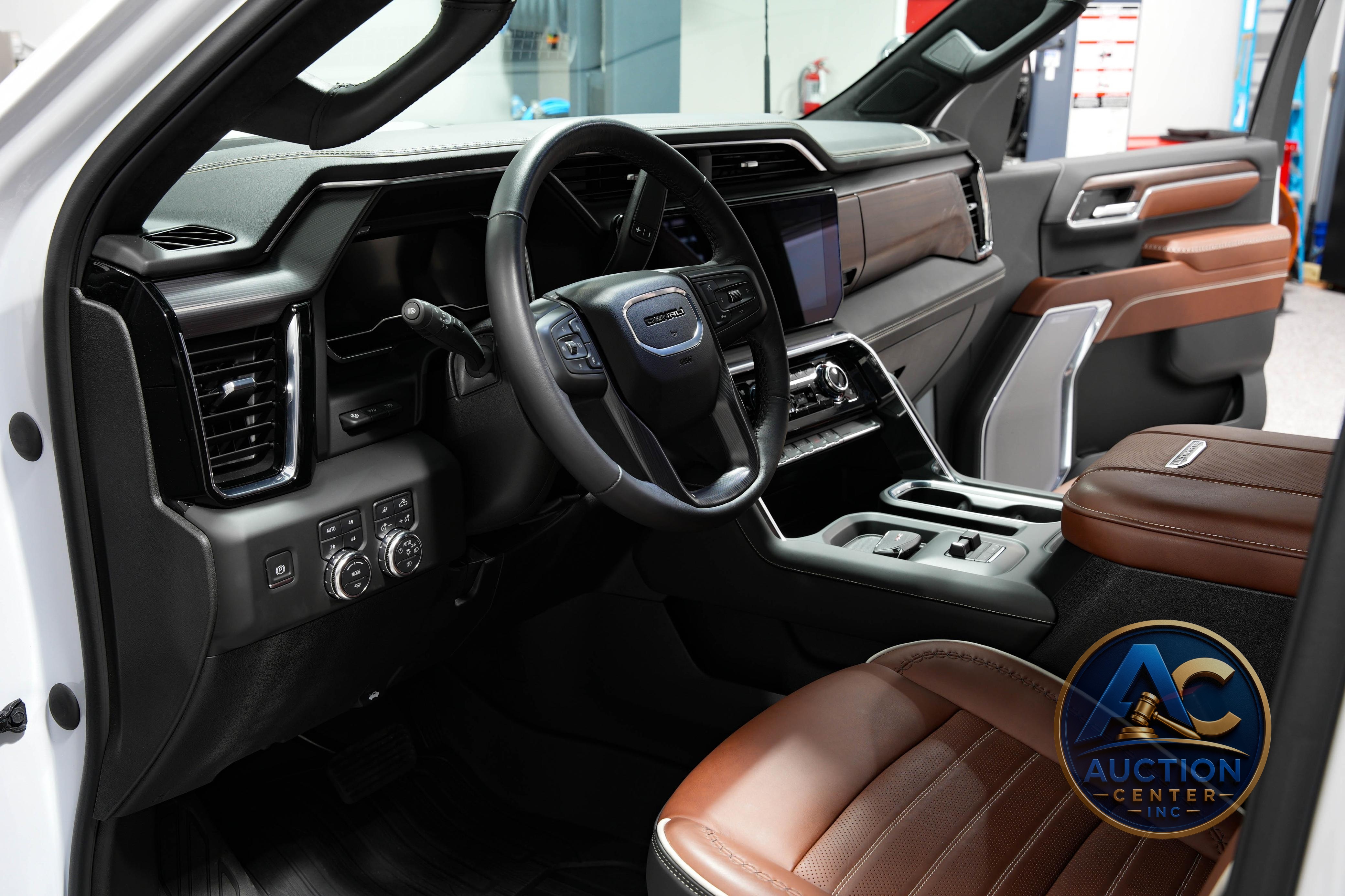 2024 GMC Sierra 3500HD Denali Ultimate Crew Cab