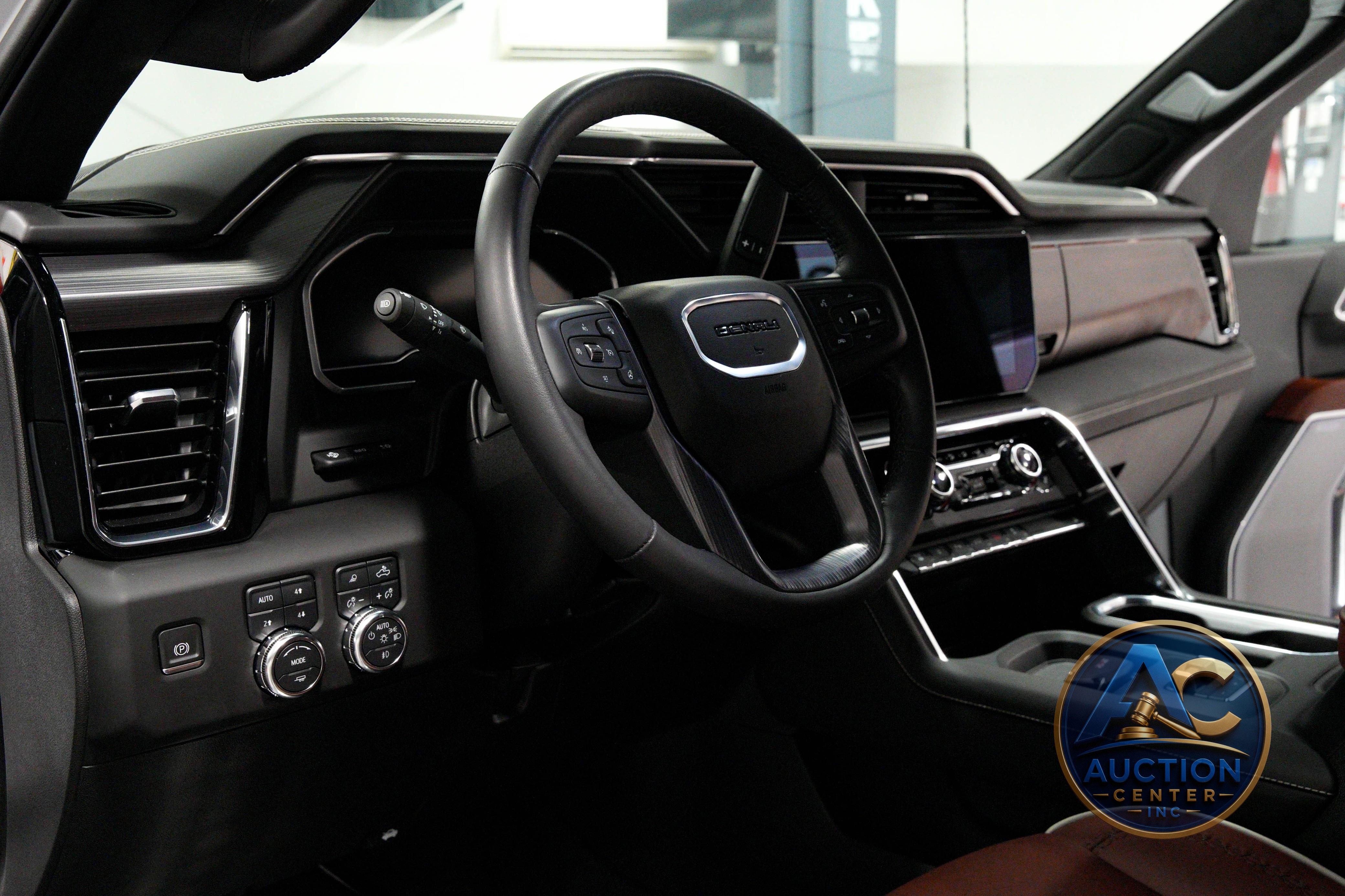 2024 GMC Sierra 3500HD Denali Ultimate Crew Cab