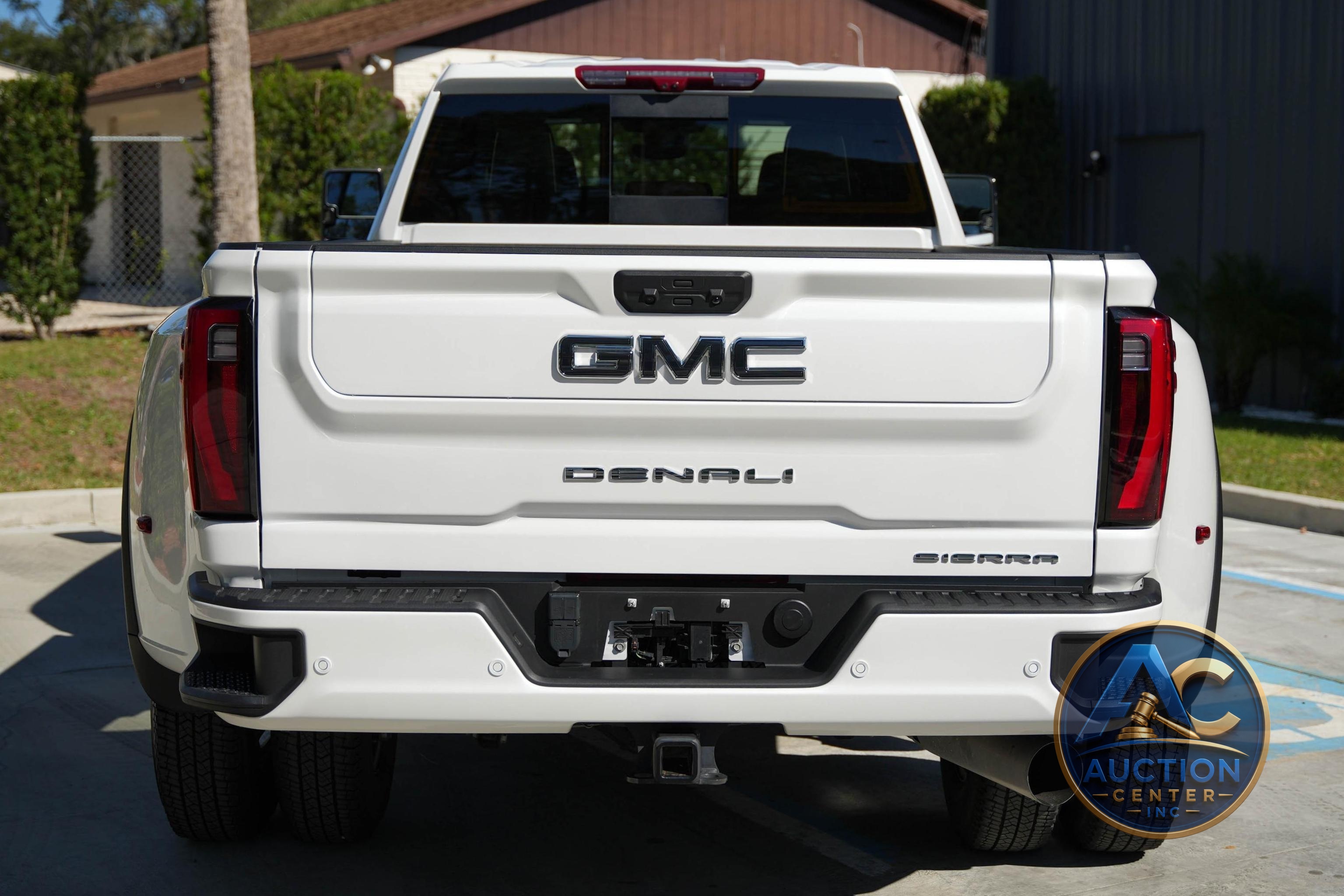 2024 GMC Sierra 3500HD Denali Ultimate Crew Cab
