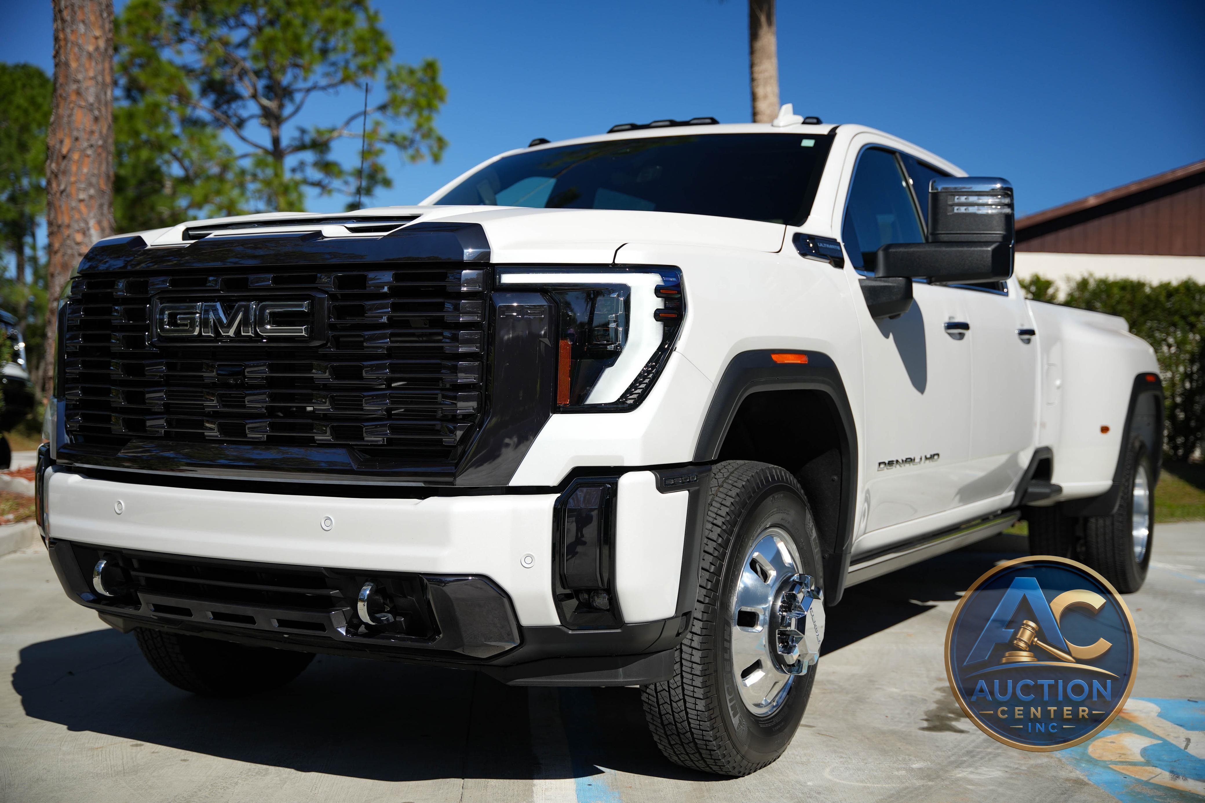 2024 GMC Sierra 3500HD Denali Ultimate Crew Cab