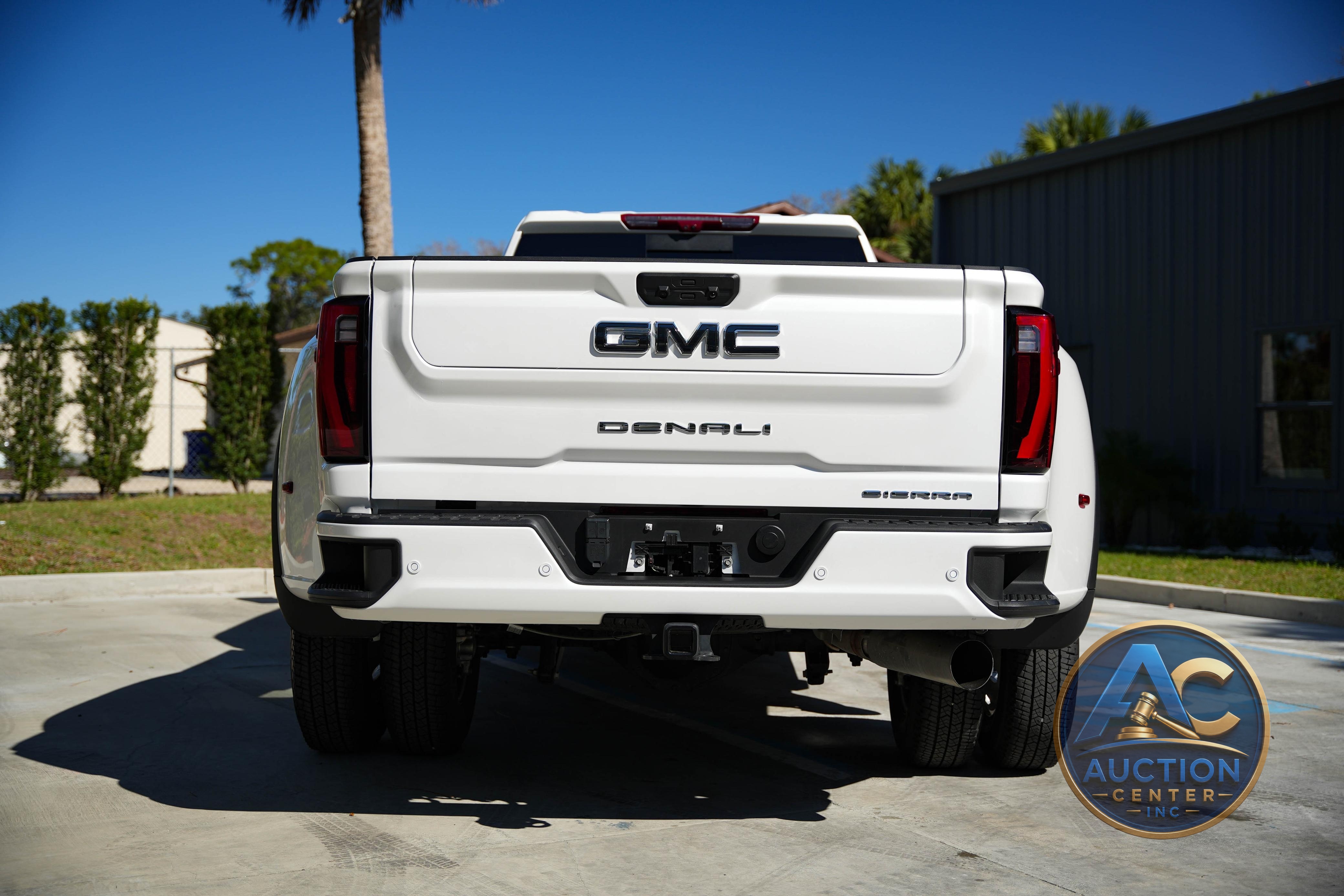 2024 GMC Sierra 3500HD Denali Ultimate Crew Cab