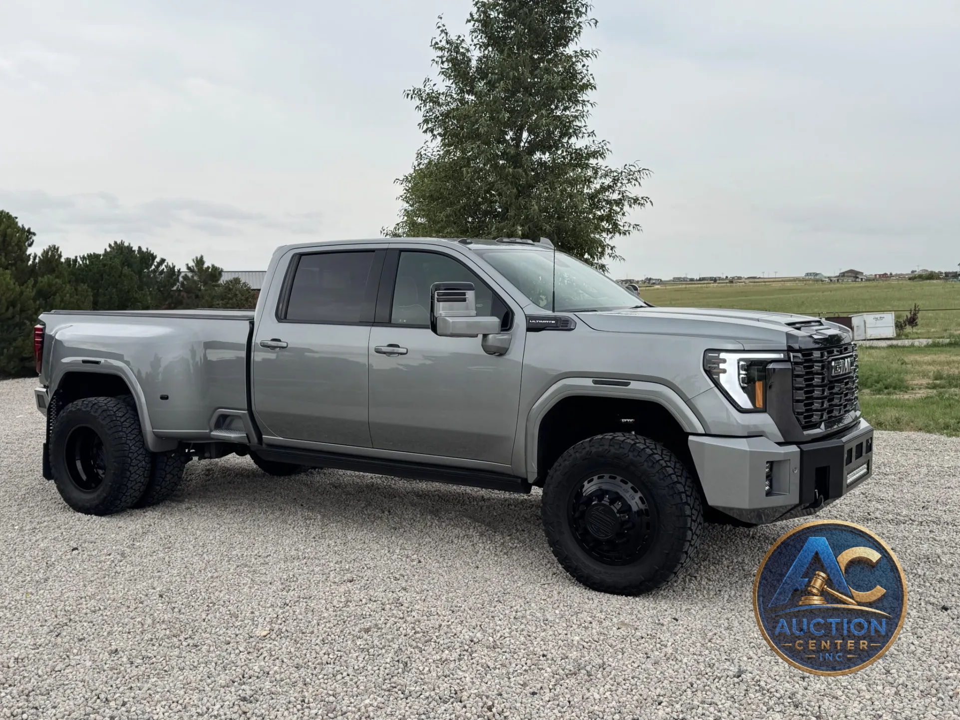 2024 GMC Sierra 3500HD Denali Ultimate Crew Cab Duallн