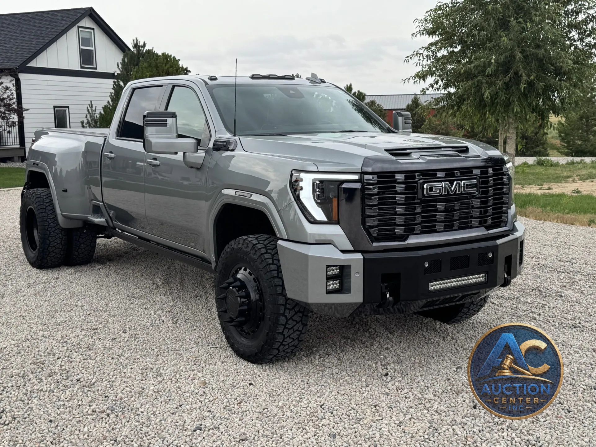 2024 GMC Sierra 3500HD Denali Ultimate Crew Cab Duallн