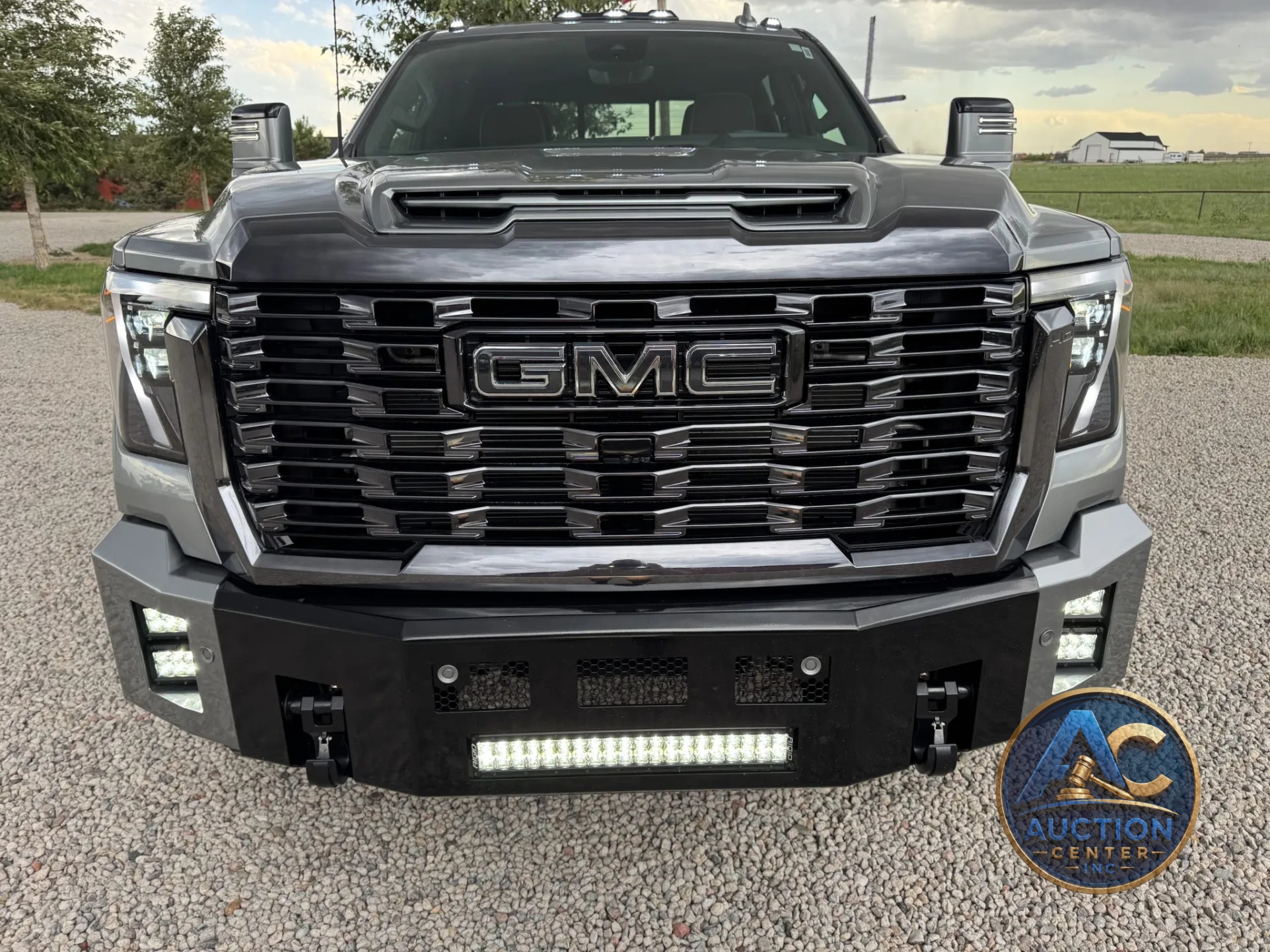 2024 GMC Sierra 3500HD Denali Ultimate Crew Cab Duallн