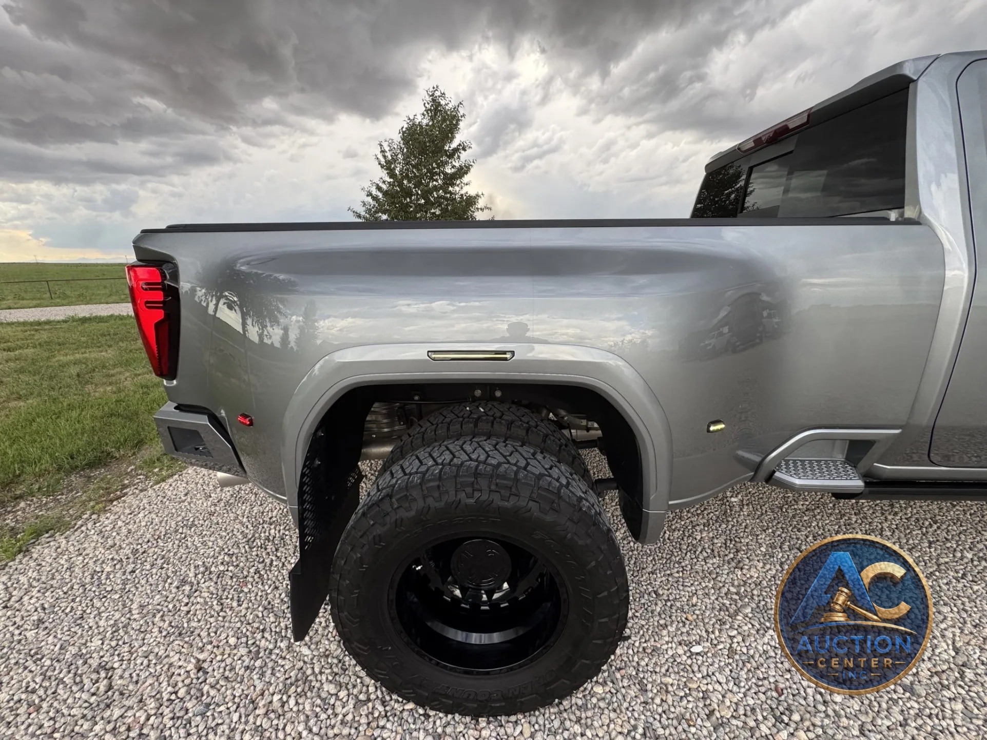 2024 GMC Sierra 3500HD Denali Ultimate Crew Cab Duallн