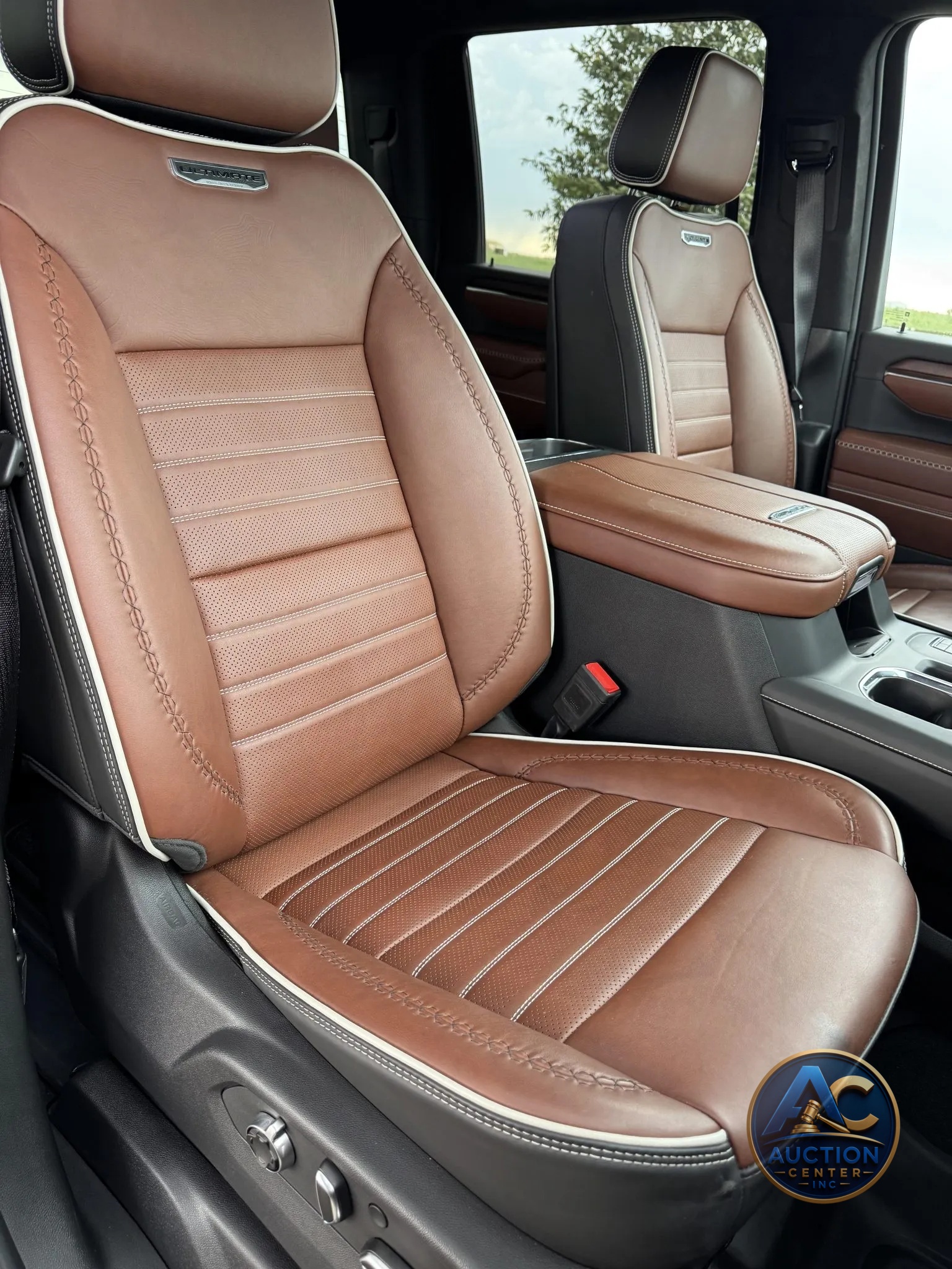 2024 GMC Sierra 3500HD Denali Ultimate Crew Cab Duallн