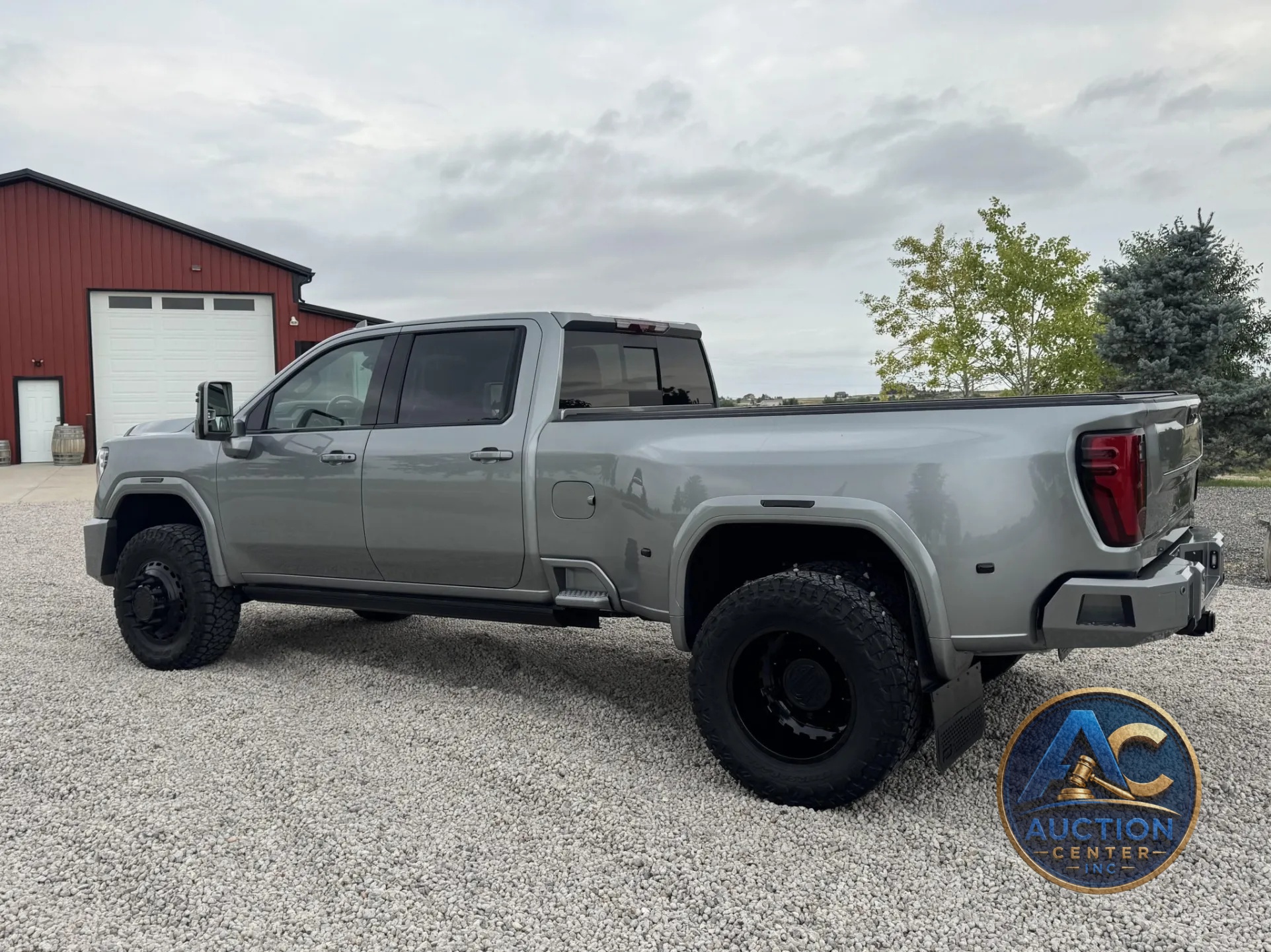 2024 GMC Sierra 3500HD Denali Ultimate Crew Cab Duallн
