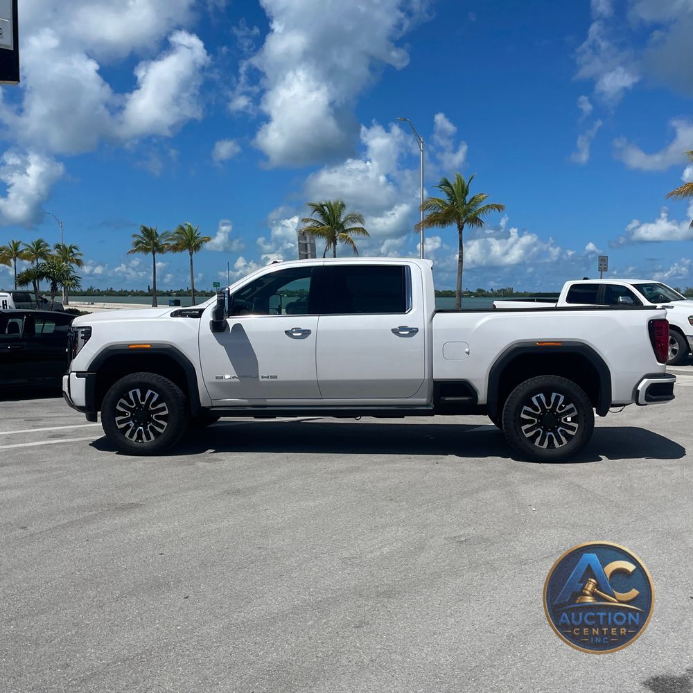 2024 GMC Sierra 3500HD Denali Ultimate