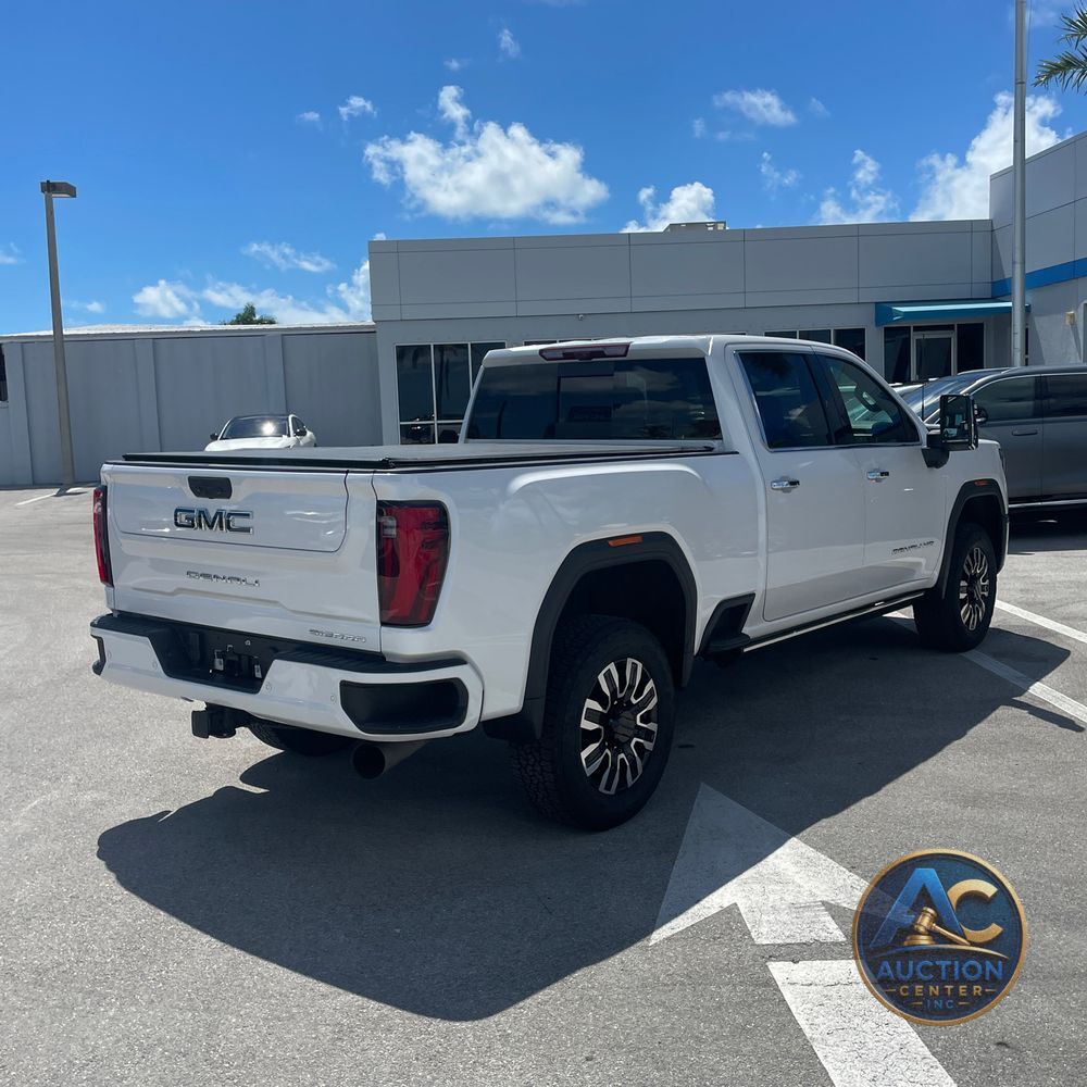 2024 GMC Sierra 3500HD Denali Ultimate