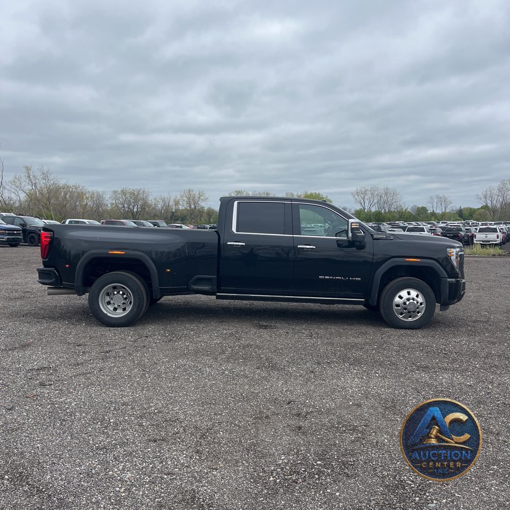 2024 GMC Sierra 3500 Denali Ultimate
