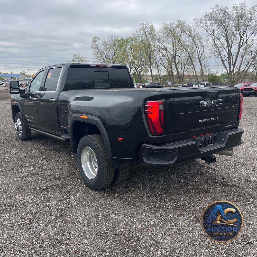 2024 GMC Sierra 3500 Denali Ultimate