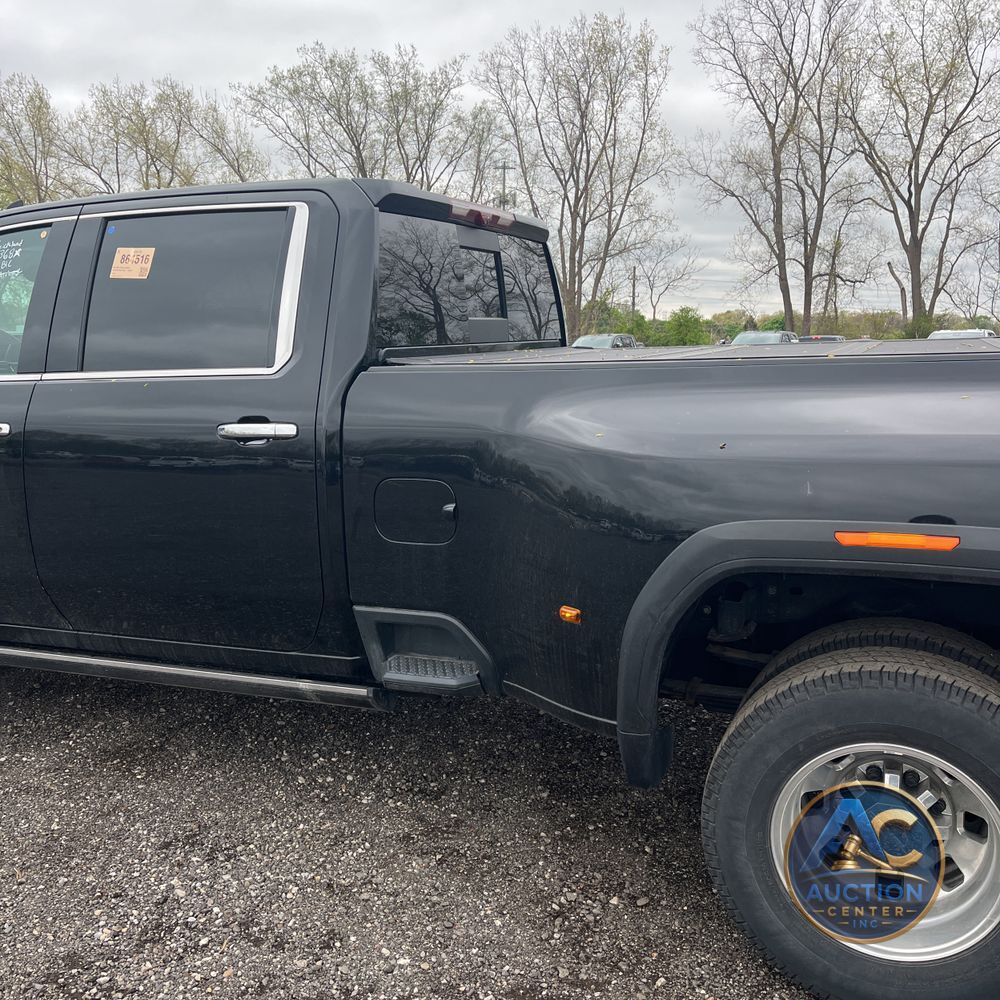 2024 GMC Sierra 3500 Denali Ultimate