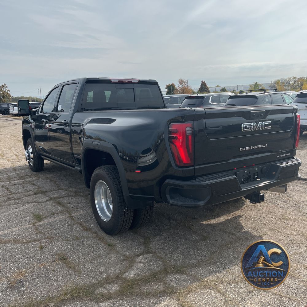 2024 GMC Sierra 3500 Denali Ultimate
