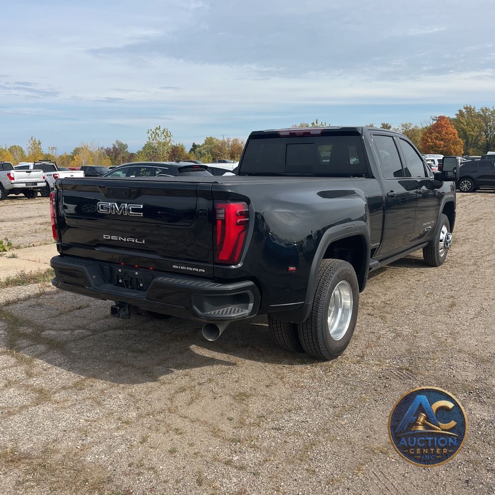 2024 GMC Sierra 3500 Denali Ultimate