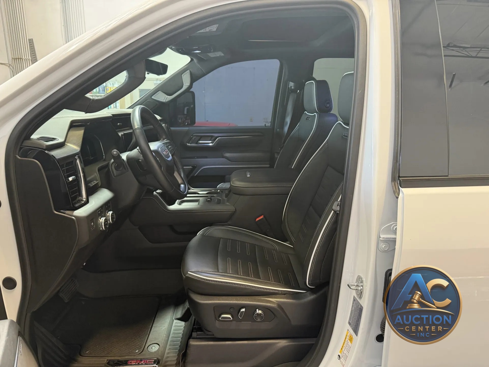 This 2024 GMC Sierra 2500HD AT4X Crew Cab