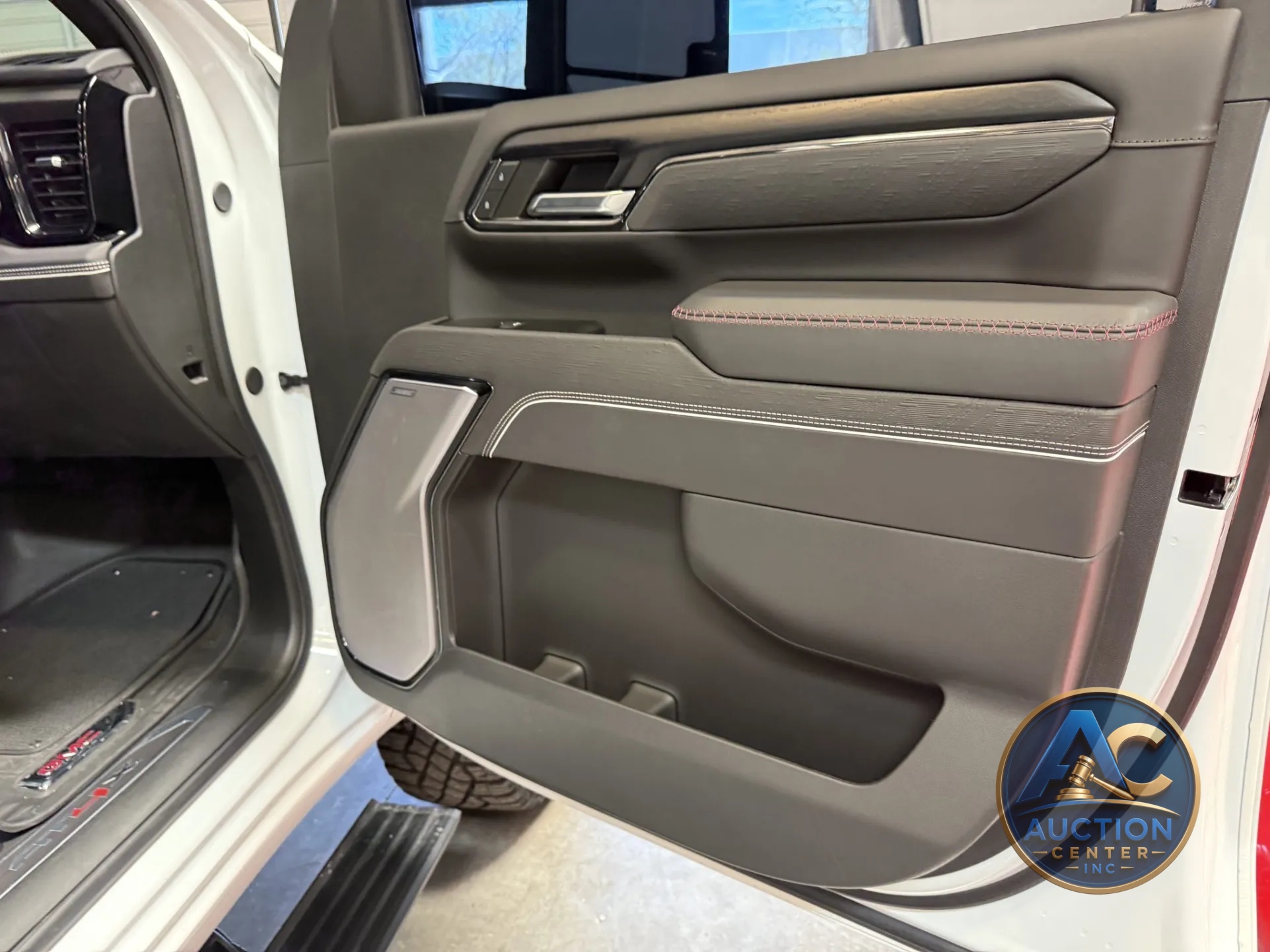 This 2024 GMC Sierra 2500HD AT4X Crew Cab