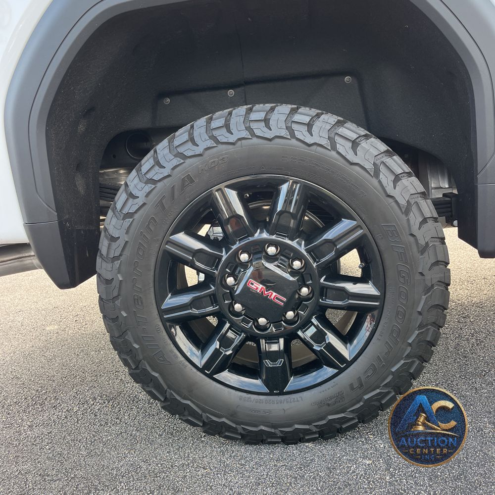 2025 GMC Sierra 2500HD AT4