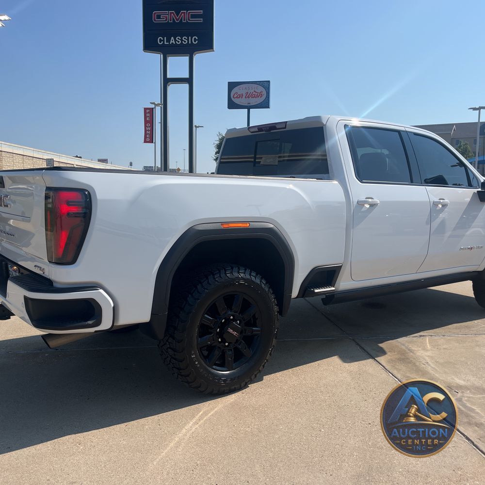 2025 GMC Sierra 2500HD AT4