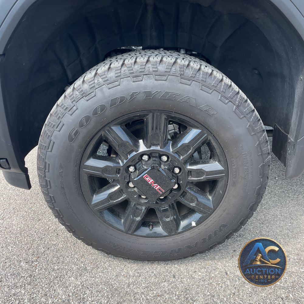 2025 GMC Sierra 2500HD AT4
