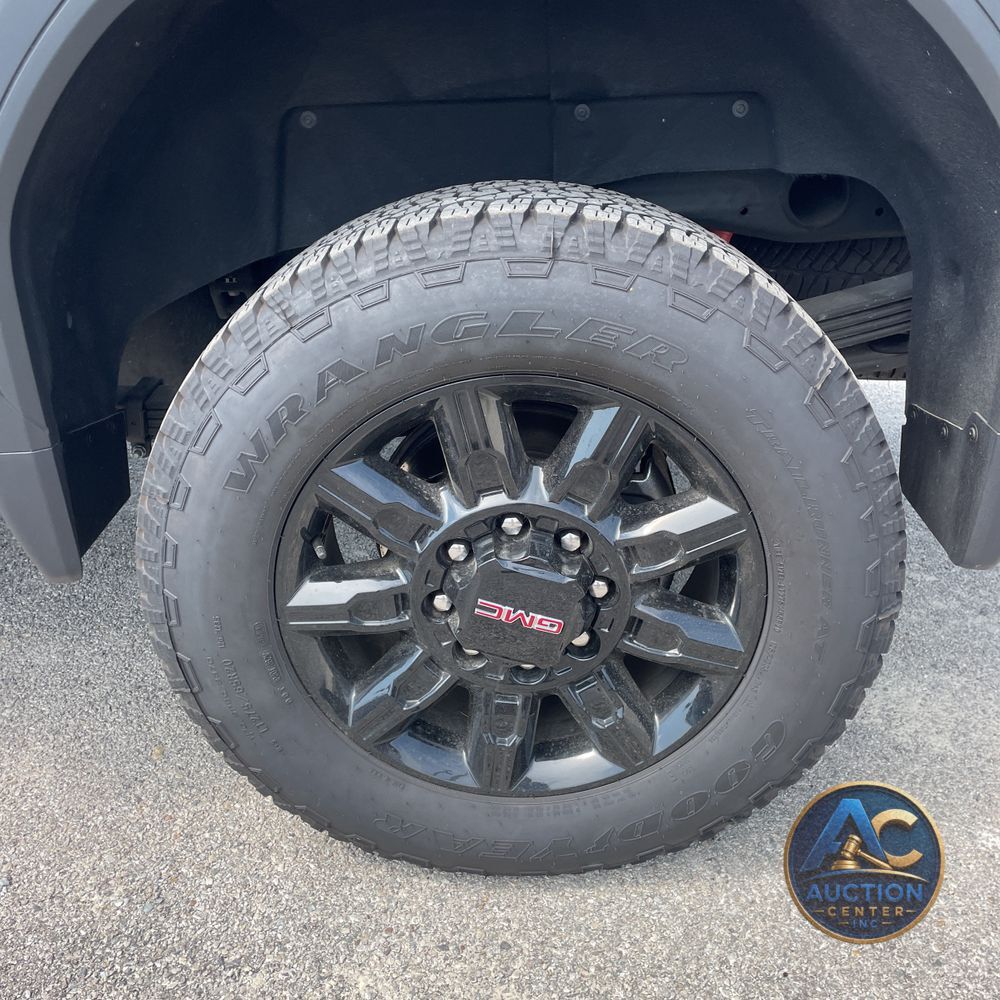 2025 GMC Sierra 2500HD AT4